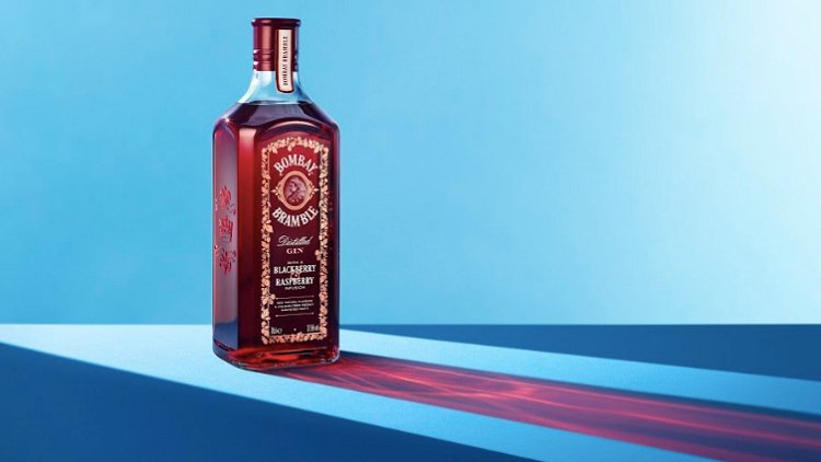 Pre-order-Bombay-Sapphire-Bramble-Gin The Bottle Club