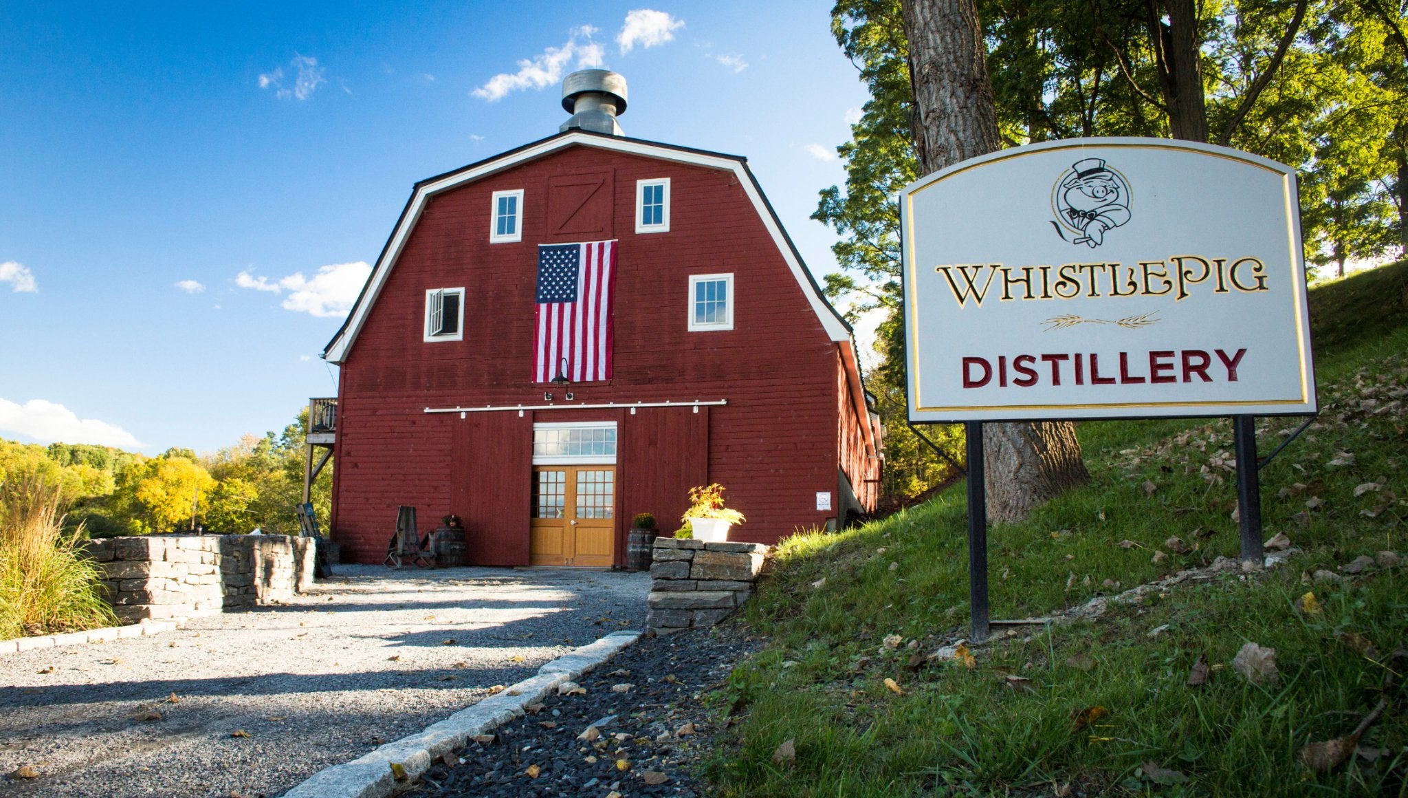 Unraveling-the-Spirit-of-America-A-Deep-Dive-into-American-Whiskey The Bottle Club