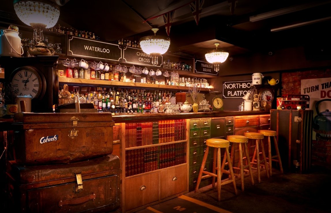 10-Secret-London-Pubs-To-Visit The Bottle Club
