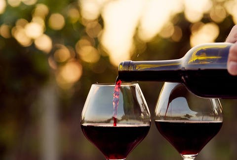 6-Best-Ways-To-Drink-Your-Red-Wine The Bottle Club