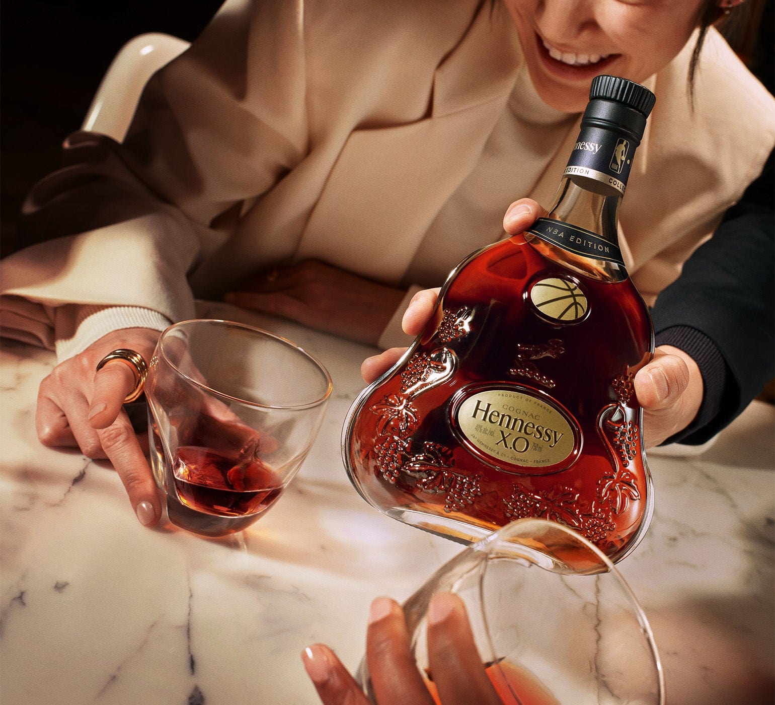 Hennessy X.O NBA Collector's Edition, 70 cl – The Bottle Club